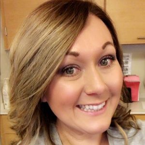 Meet your Posher, Leslie